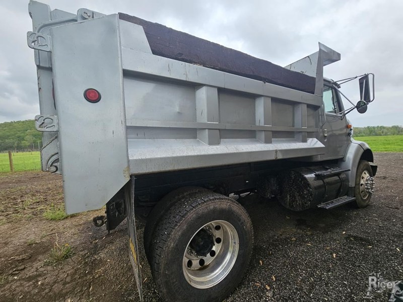 1997 International 8100 Dump Truck